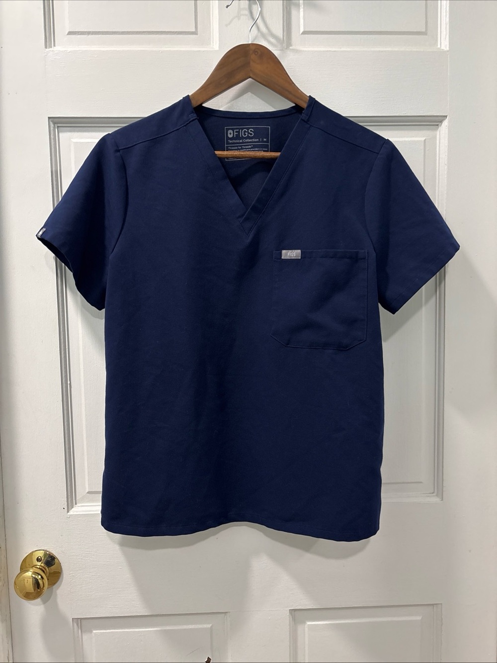 Figs Technical Collection Women’s Catarina Scrub Top Size Medium Petite Navy EUC